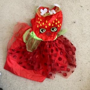 Lot of kids’ clothes